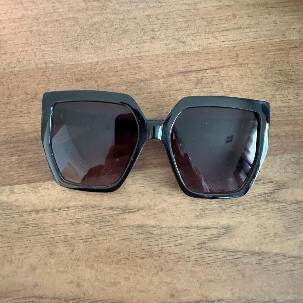 Cute square oversized sunglasses